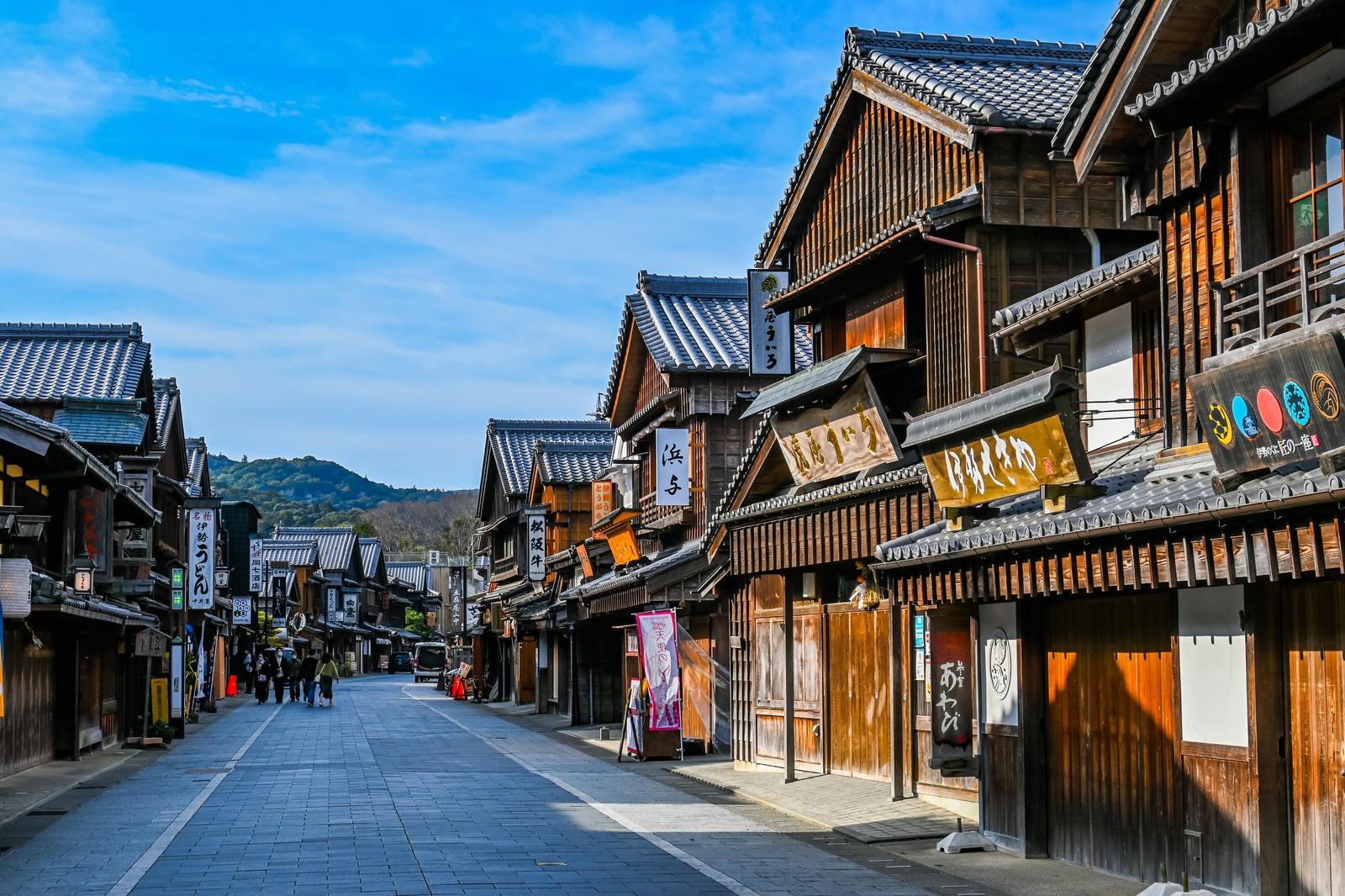 伊勢神宮 内宮前のおかげ横丁の町並み