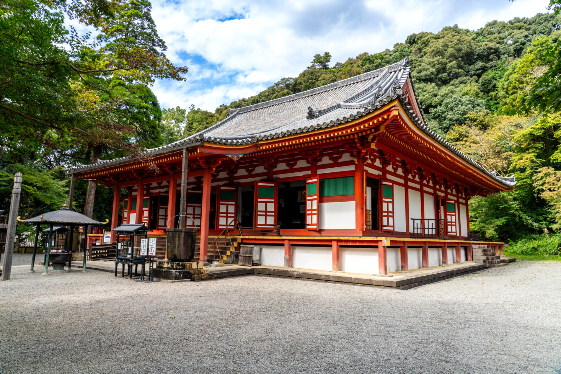 観心寺の金堂=国宝に指定された本堂(大阪府河内長野市)